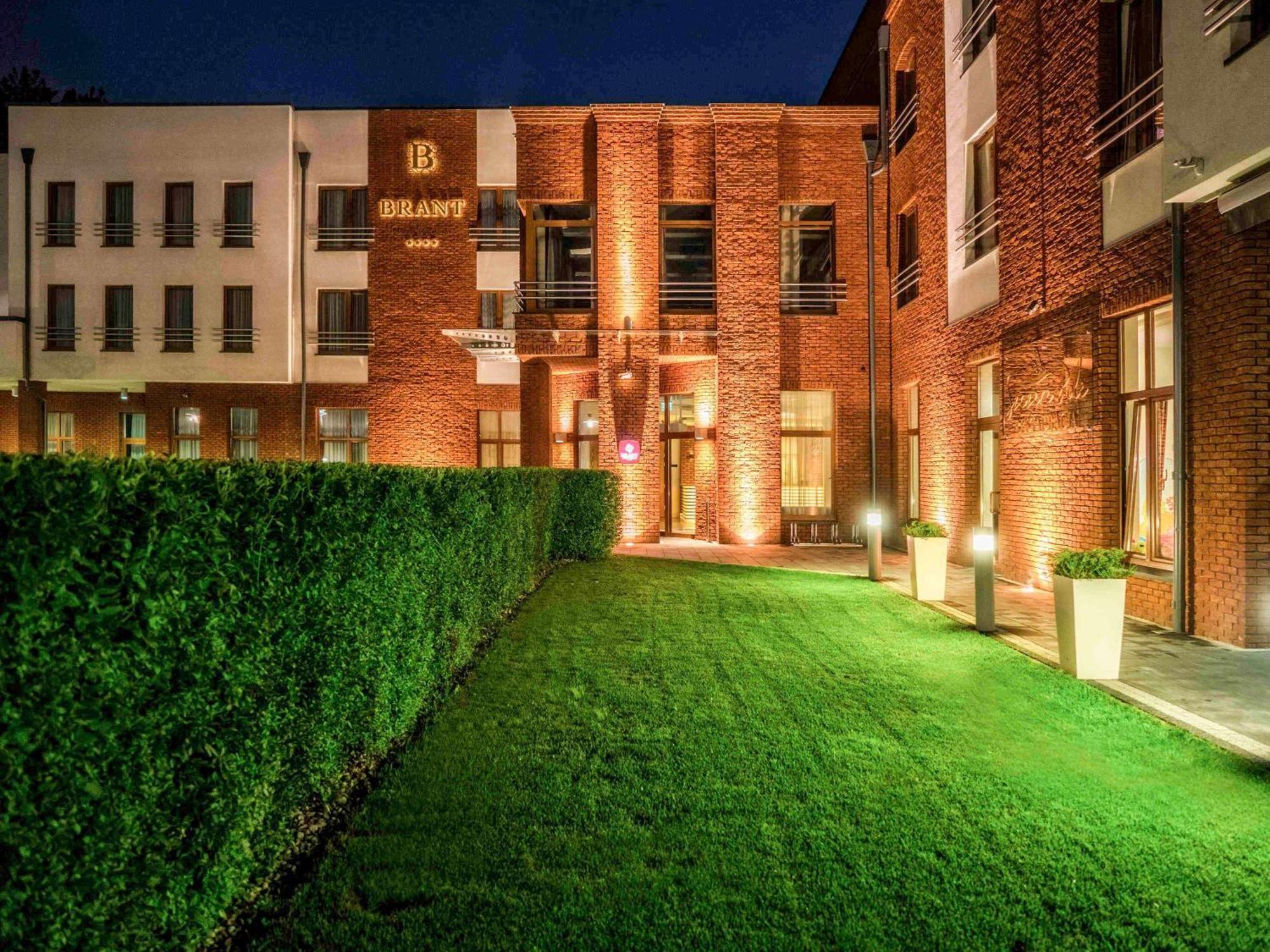 Mercure Wiazowna Brant Exteriér fotografie